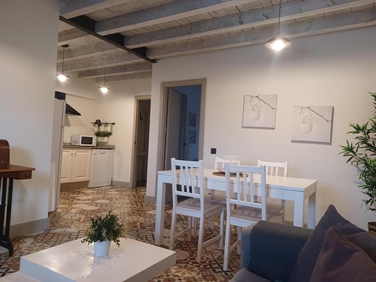 Apartamentos El Llanin Cangas de Onis Exterior photo