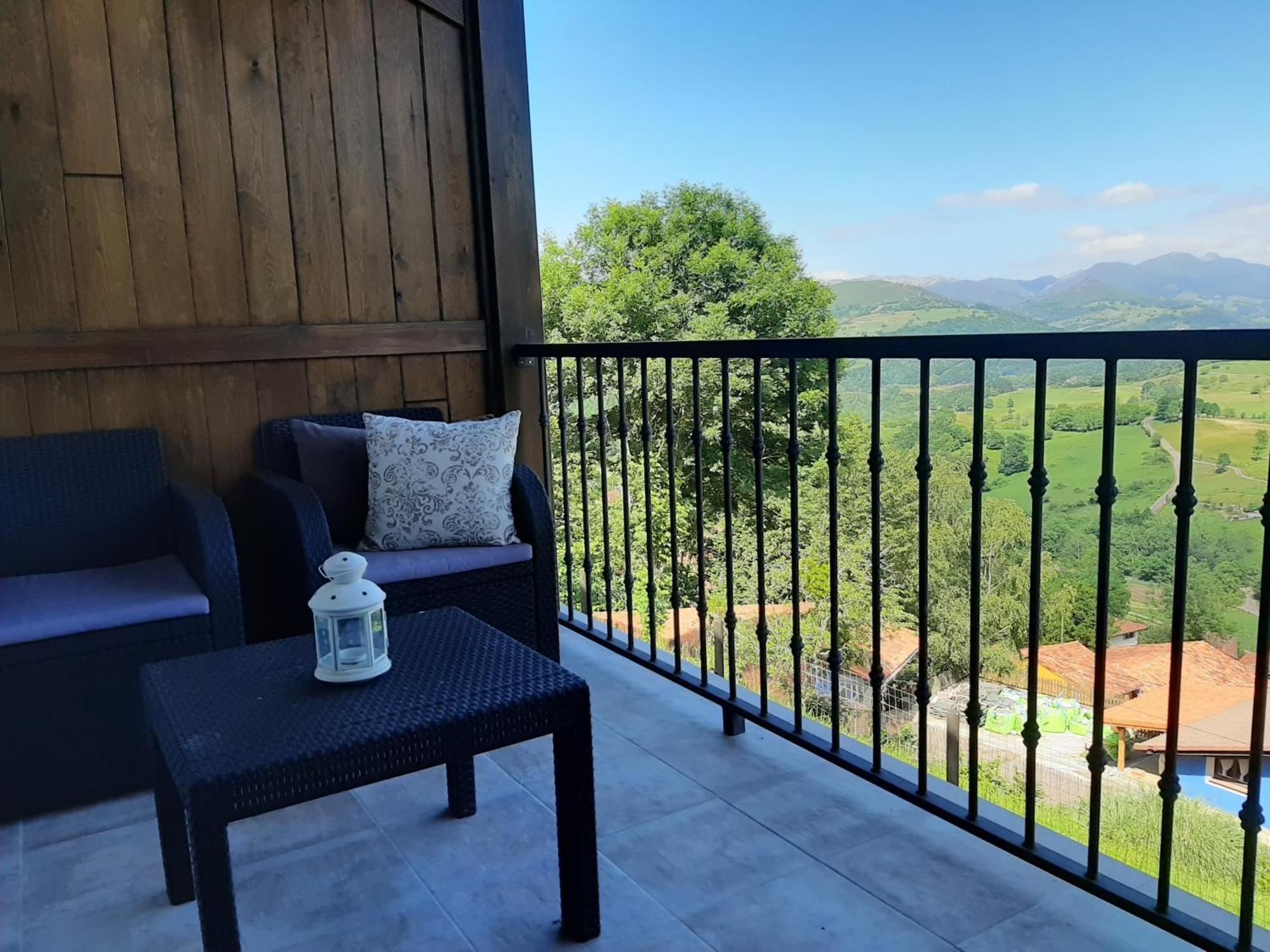 Apartamentos El Llanin Cangas de Onis Room photo
