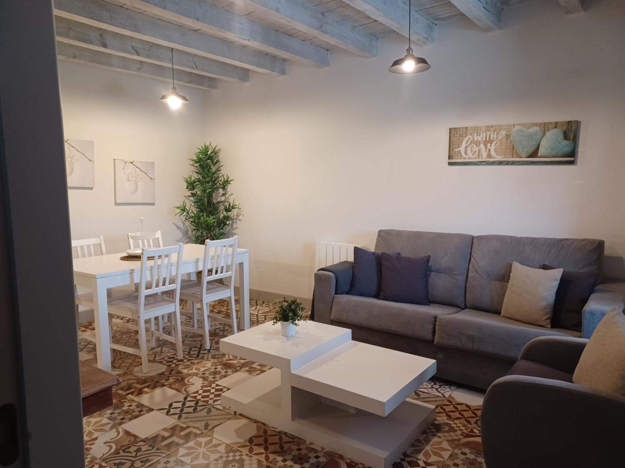Apartamentos El Llanin Cangas de Onis Room photo