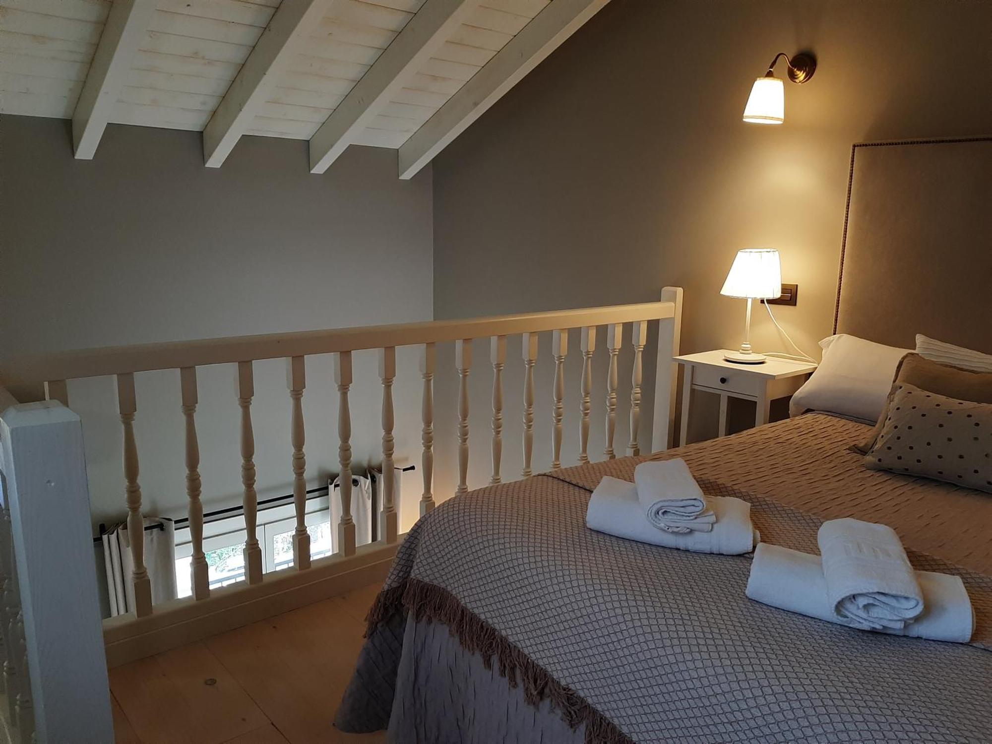 Apartamentos El Llanin Cangas de Onis Room photo