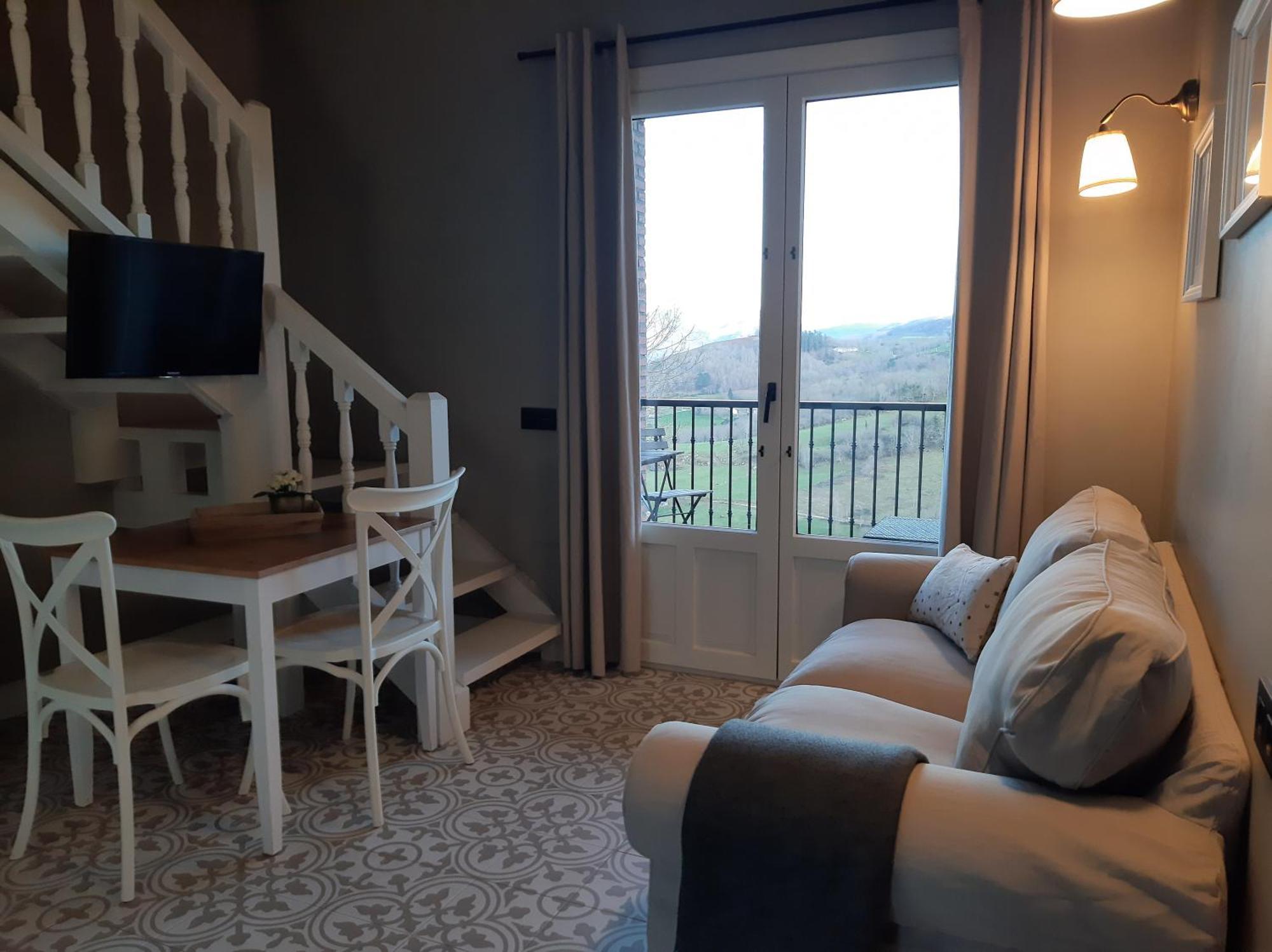 Apartamentos El Llanin Cangas de Onis Room photo