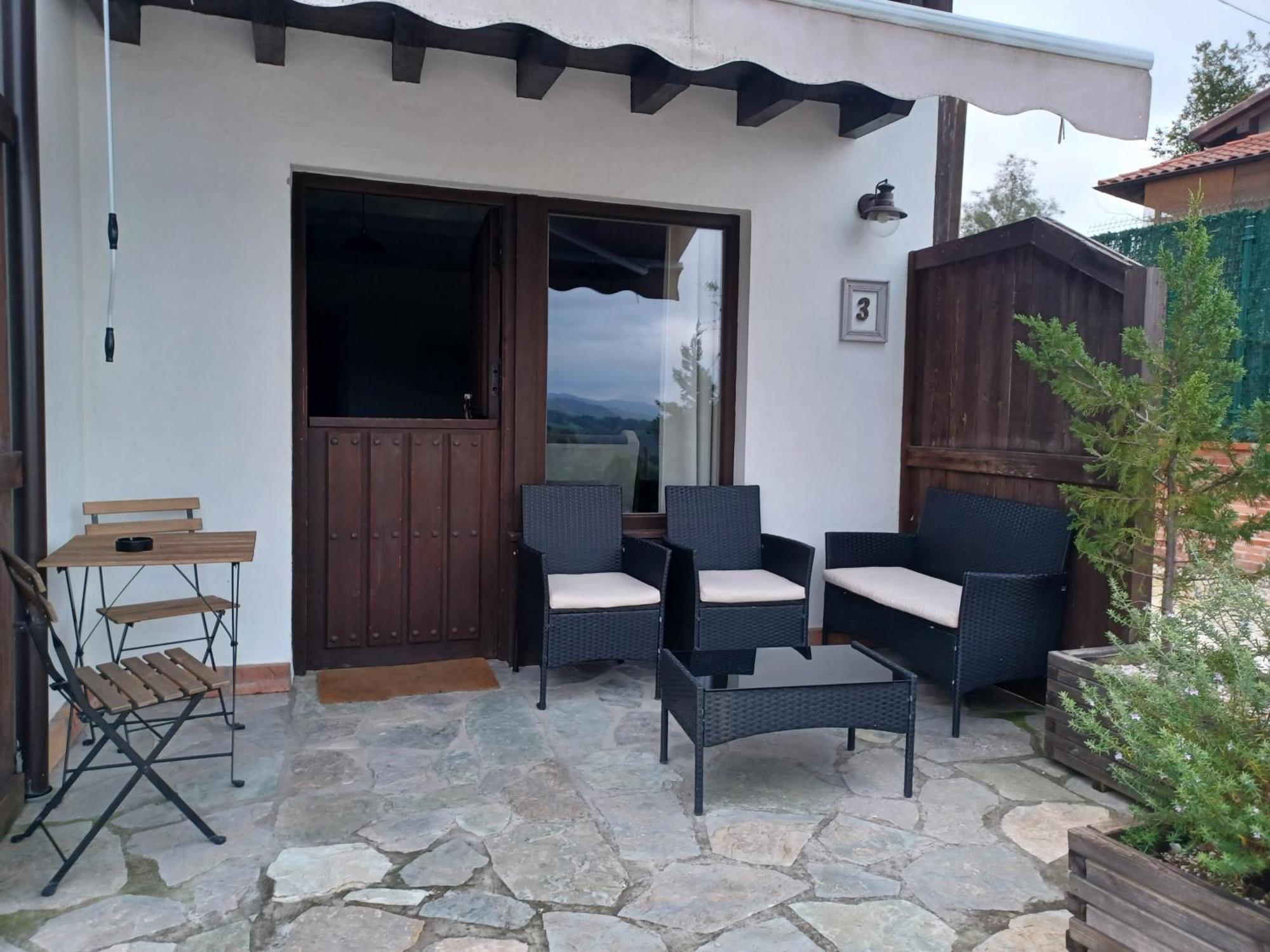 Apartamentos El Llanin Cangas de Onis Room photo
