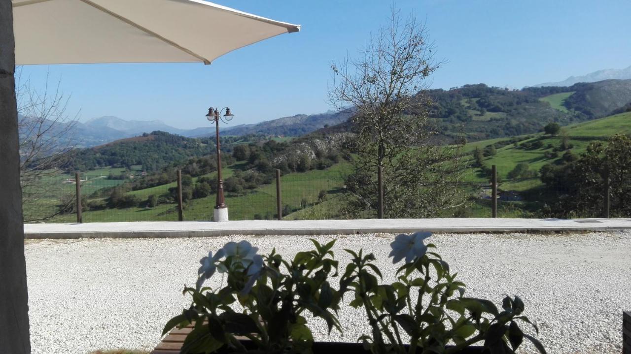 Apartamentos El Llanin Cangas de Onis Exterior photo